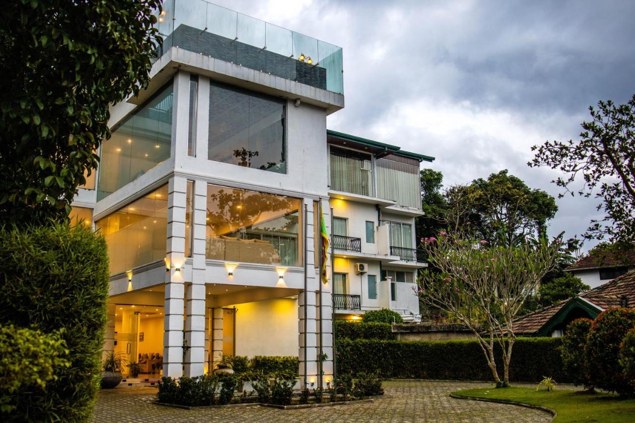 Hotel Ganthera Канди Экстерьер фото