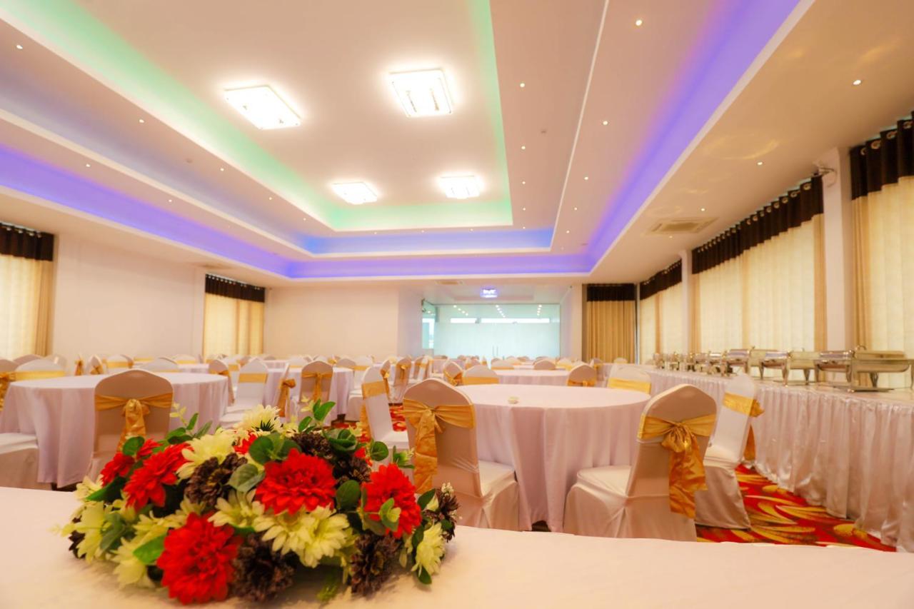 Hotel Ganthera Канди Экстерьер фото