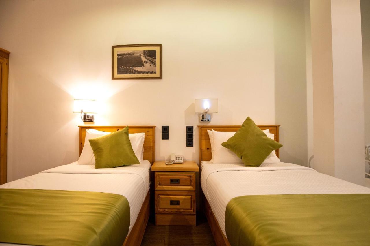Hotel Ganthera Канди Экстерьер фото