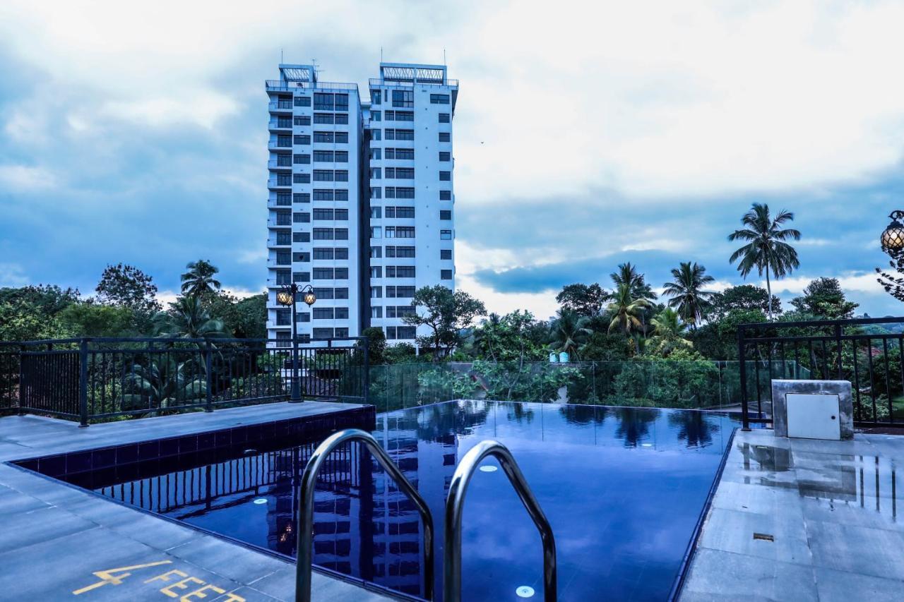 Hotel Ganthera Канди Экстерьер фото